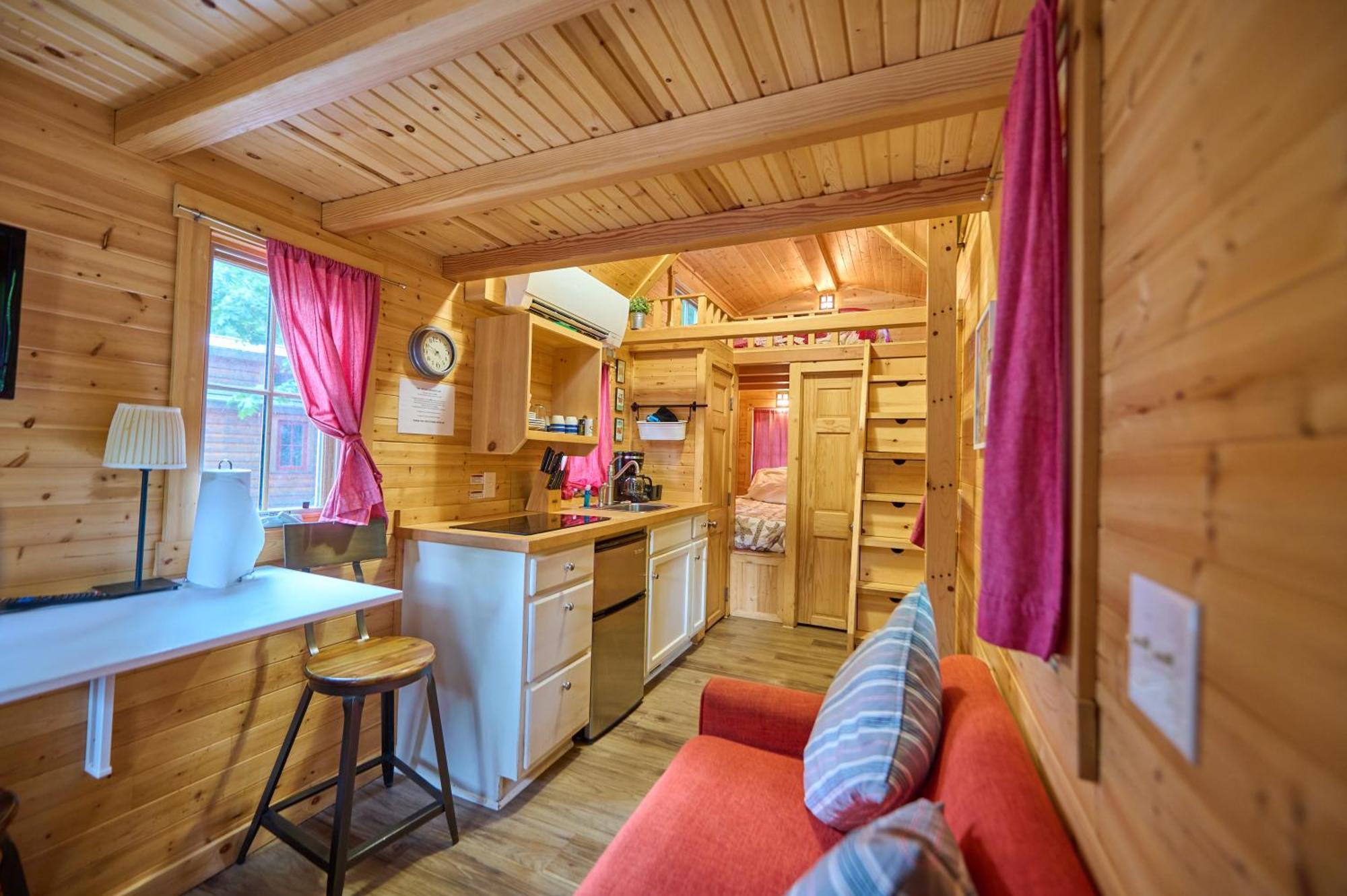 Mt Hood Tiny House Village Welches Exterior photo