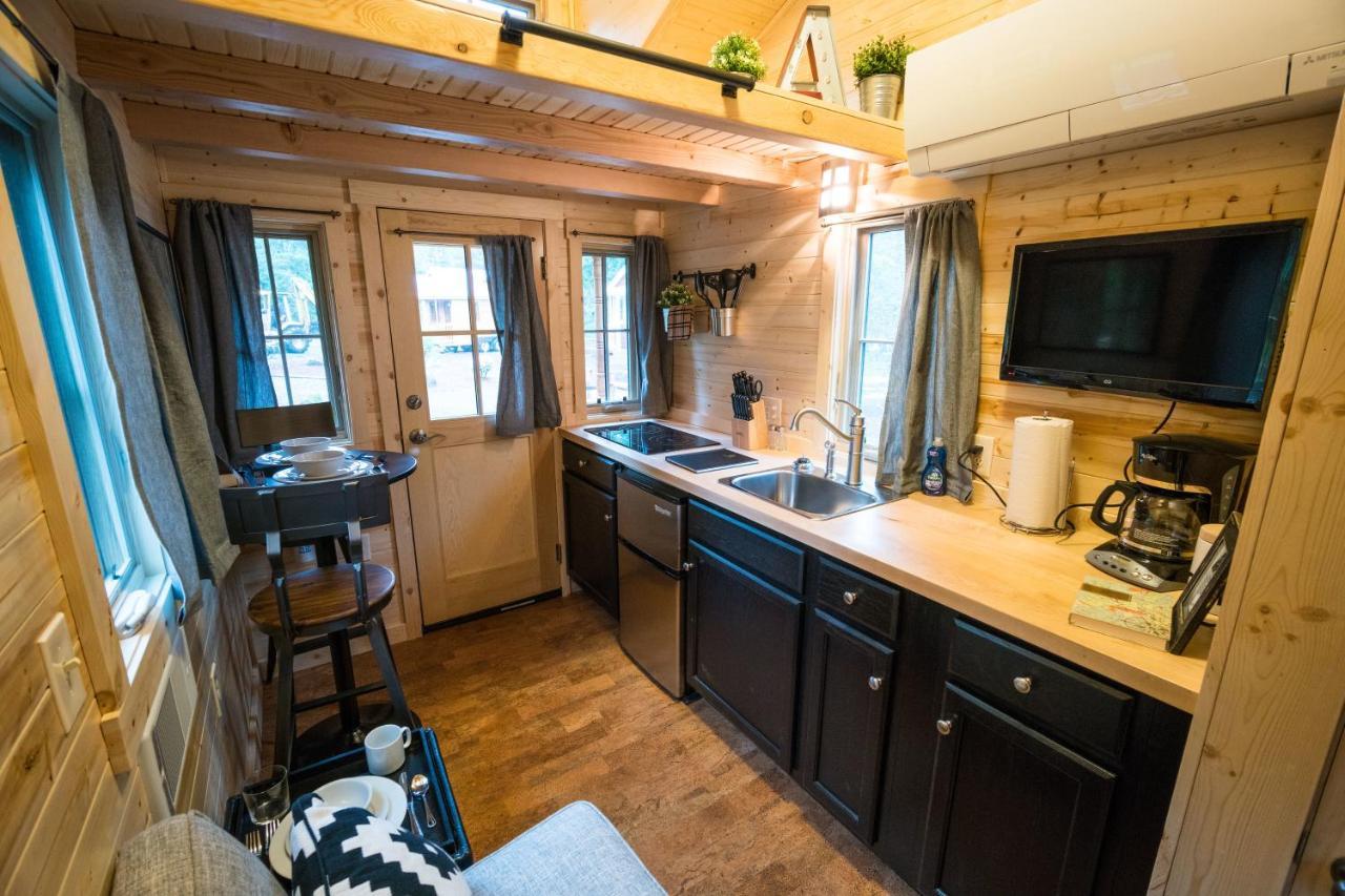 Mt Hood Tiny House Village Welches Exterior photo