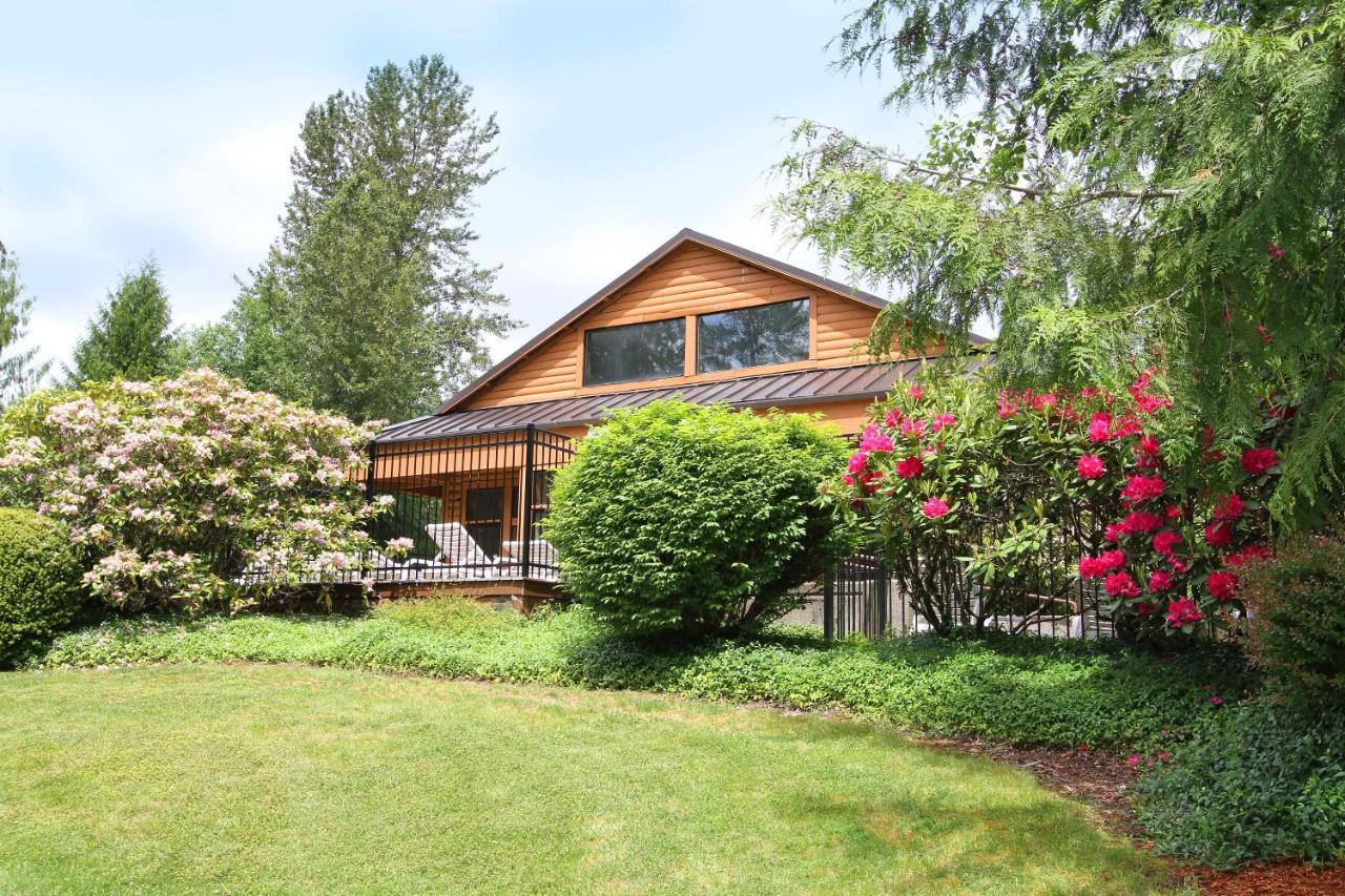 Mt Hood Tiny House Village Welches Exterior photo